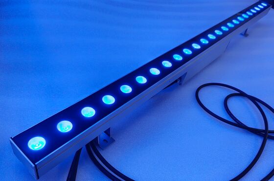 Focos de pared LED de 20 grados por 60 grados equipados con modo de control de encendido/apagado o DMX512 y temperatura de color ajustable de 2700K a 6500K