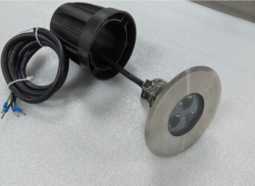 100lmw LED Pool Spotlights 98mmx88mm Soluciones de iluminación exterior resistentes al agua duraderas para piscinas comerciales y residenciales